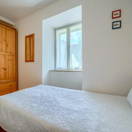 Bonaca - Heated Pool, Harbour Views & Steps To Sea I Sumartin, Brac Villa *