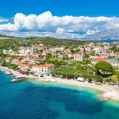Bonaca - Heated Pool, Harbour Views & Steps To Sea I Sumartin, Brac Villa