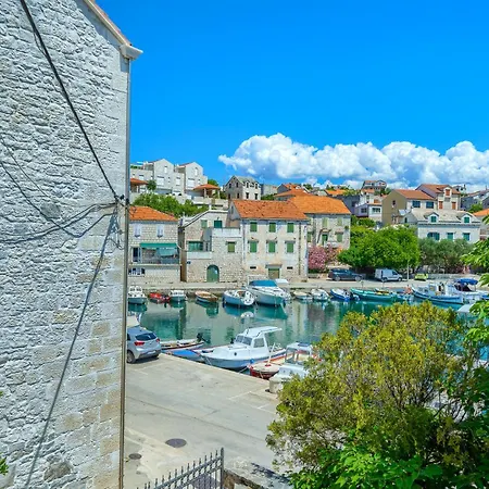 Bonaca - Heated Pool, Harbour Views & Steps To Sea I Sumartin, Brac Villa *