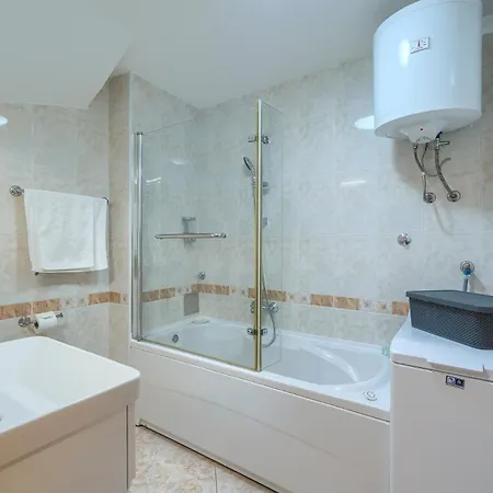 Bonaca - Heated Pool, Harbour Views & Steps To Sea I Sumartin, Brac Villa *