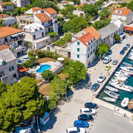 Bonaca - Heated Pool, Harbour Views & Steps To Sea I Sumartin, Brac Villa Sumartin