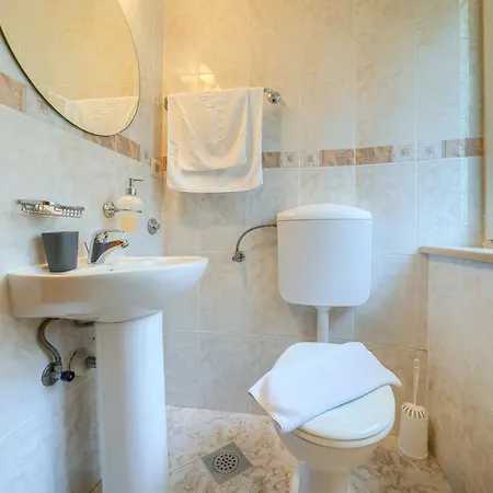 Villa Bonaca - Heated Pool, Harbour Views & Steps To Sea I Sumartin, Brac Sumartin