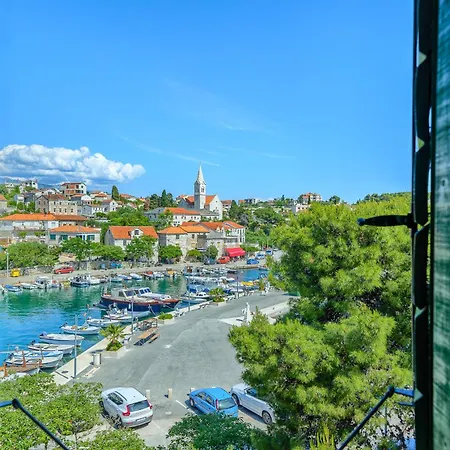 Bonaca - Heated Pool, Harbour Views & Steps To Sea I Sumartin, Brac * Sumartin