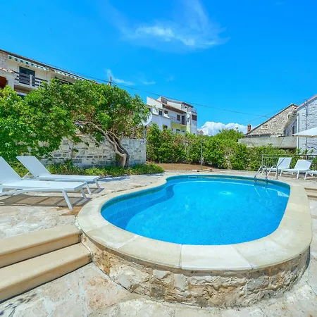 Bonaca - Heated Pool, Harbour Views & Steps To Sea I Sumartin, Brac Villa *