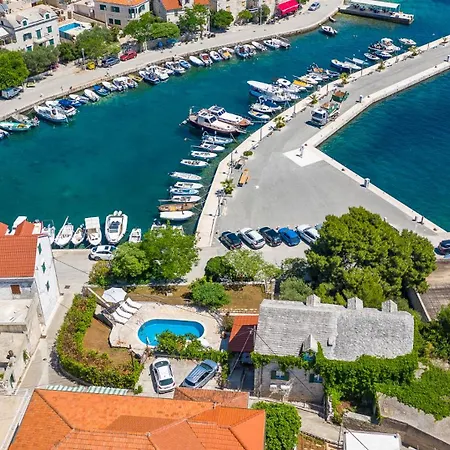 Villa Bonaca - Heated Pool, Harbour Views & Steps To Sea I Sumartin, Brac Sumartin
