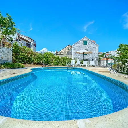 Villa Bonaca - Heated Pool, Harbour Views & Steps To Sea I Sumartin, Brac