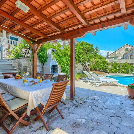 Bonaca - Heated Pool, Harbour Views & Steps To Sea I Sumartin, Brac Villa *