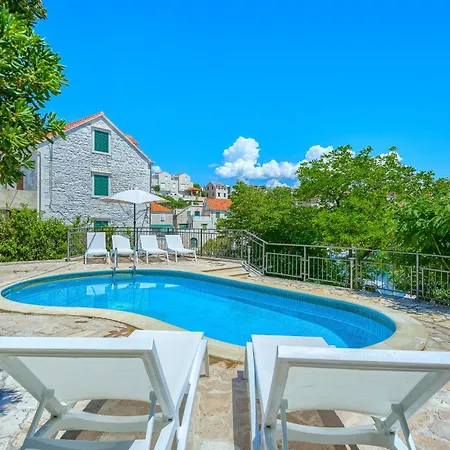 Bonaca - Heated Pool, Harbour Views & Steps To Sea I Sumartin, Brac Villa Sumartin