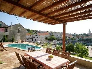 Villa Bonaca - Heated Pool, Harbour Views & Steps To Sea I Sumartin, Brac *