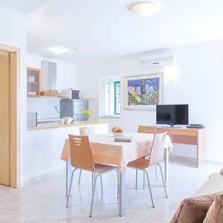 Villa Bonaca - Heated Pool, Harbour Views & Steps To Sea I Sumartin, Brac